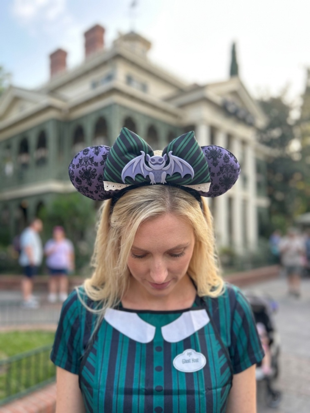 Disney Haunted Mansion Ghost Host Apron and Minnie Ears